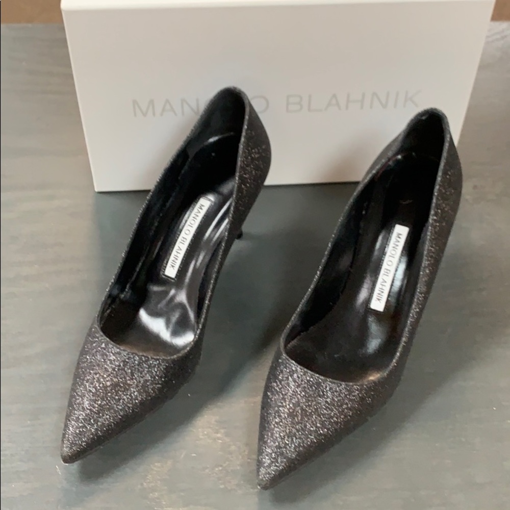 Manolo Blahnik Lisapump Black glitter heels